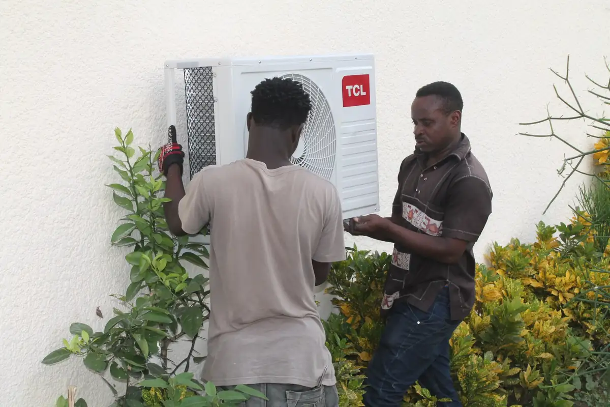 HVAC Installation — SaharaCool technicians at work